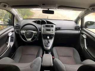 Toyota Verso foto 8