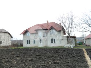 Casă cu 2 nivele în variantă sură, Ialoveni, 67000 € ! foto 2