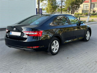 Skoda Superb foto 3