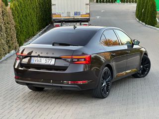 Skoda Superb foto 4