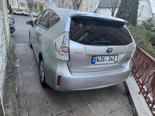 Toyota Prius + foto 2