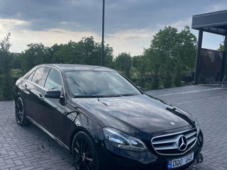 Mercedes E-Class foto 2