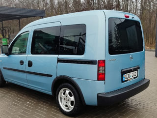 Opel Combo foto 2