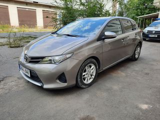 Toyota Auris foto 2