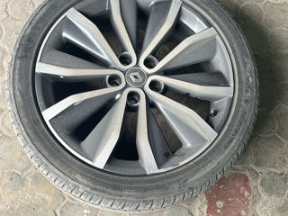 225/45r19