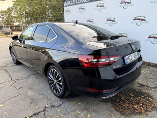 Skoda Superb foto 3