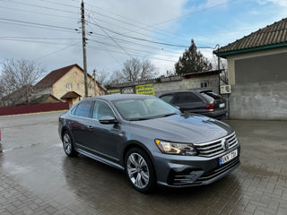 Volkswagen Passat foto 2