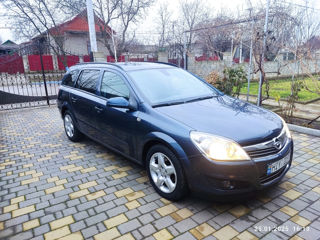 Opel Astra фото 1