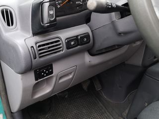 Nissan Serena foto 3