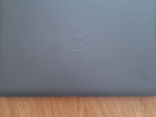 Vind laptop nou Dell,nefolosit