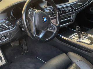 BMW 7 Series foto 9