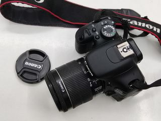 Canon EOS 600D Kit cu 18-55mm foto 3