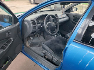 Mazda 323 foto 7