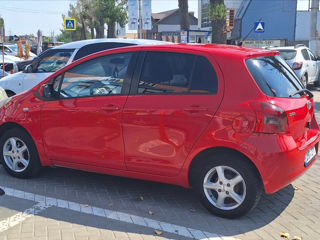 Toyota Yaris foto 2