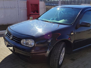 Volkswagen Golf foto 1