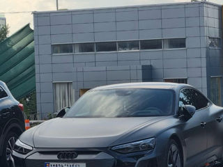 Audi E-tron GT фото 4
