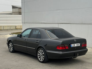 Mercedes E-Class foto 7