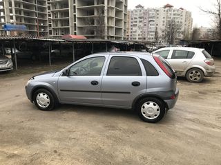 Opel Corsa foto 3