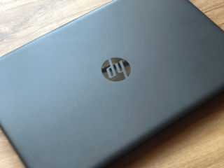 Laptop  HP  i5 10gen.256 gb