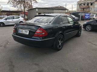 Mercedes E Class foto 3