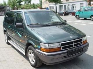 Chrysler grand voyager 1994  2.5 тд и  chrysler voyager 2.5   1995 г c  кондиционером  на  запчасти