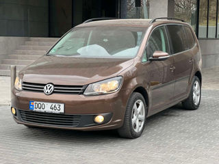 Volkswagen Touran foto 2