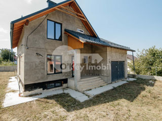 Casă 3 nivele, 300 mp + 6 ari, Dumbrava, 225000 € foto 1