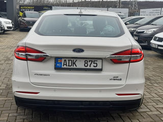 Ford Fusion foto 9