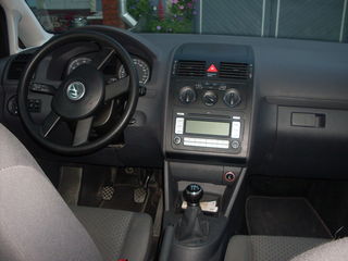 Volkswagen Touran foto 4