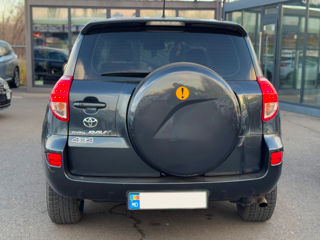 Toyota Rav 4 foto 6