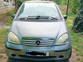 Mercedes A-Class foto 1