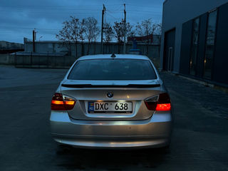 BMW 3 Series foto 4