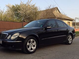 Mercedes E Class foto 1