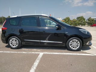 Renault Grand Scenic foto 2