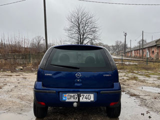 Opel Corsa foto 4