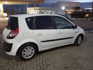 Renault Scenic foto 2