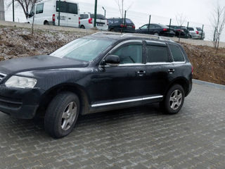 Volkswagen Touareg foto 2