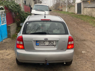 KIA Cerato foto 2