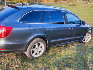 Skoda Superb foto 3