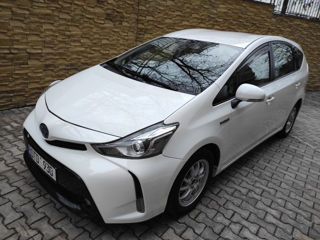 Toyota Prius + foto 2