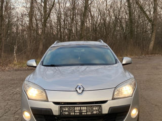 Renault Megane foto 2