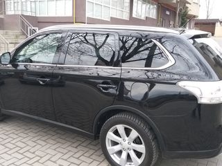 Mitsubishi Outlander foto 4