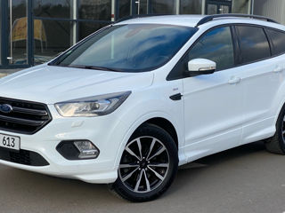 Ford Kuga foto 2