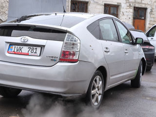 Toyota Prius foto 3