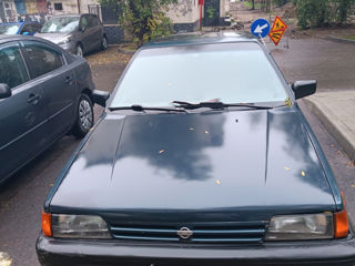 Nissan Sunny foto 4