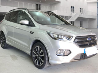 Ford Kuga foto 1