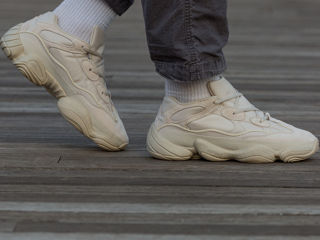 Adidas Yeezy Boost 500 Beige foto 9