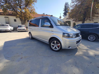 Volkswagen Caravelle foto 2