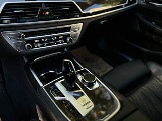 BMW 7 Series foto 4