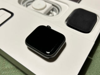 Apple Watch 4 44mm foto 4